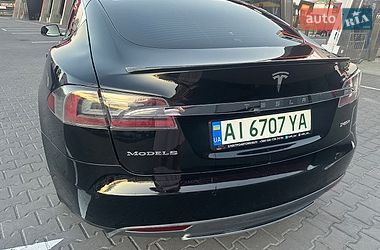 Лифтбек Tesla Model S 2014 в Киеве