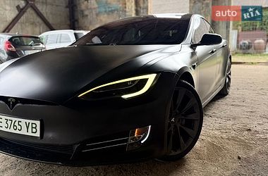 Ліфтбек Tesla Model S 2019 в Львові