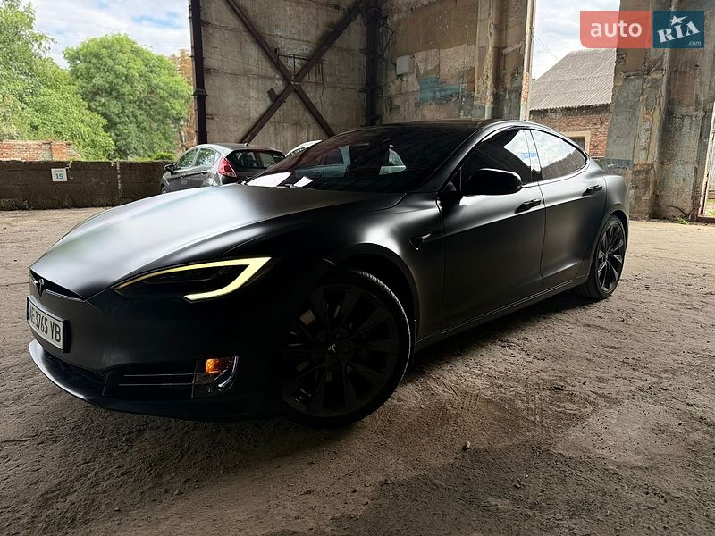 Ліфтбек Tesla Model S 2019 в Львові