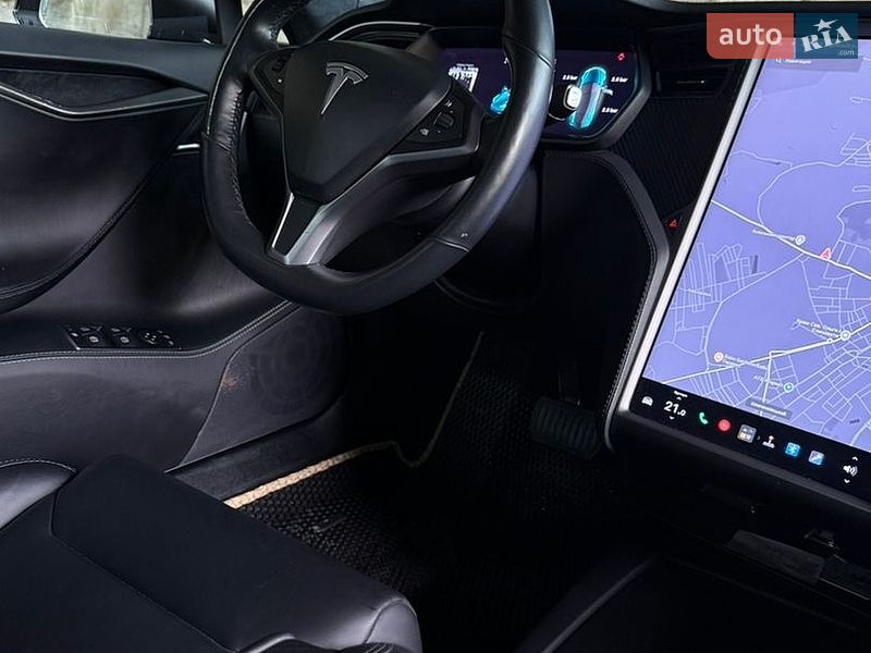 Ліфтбек Tesla Model S 2019 в Львові