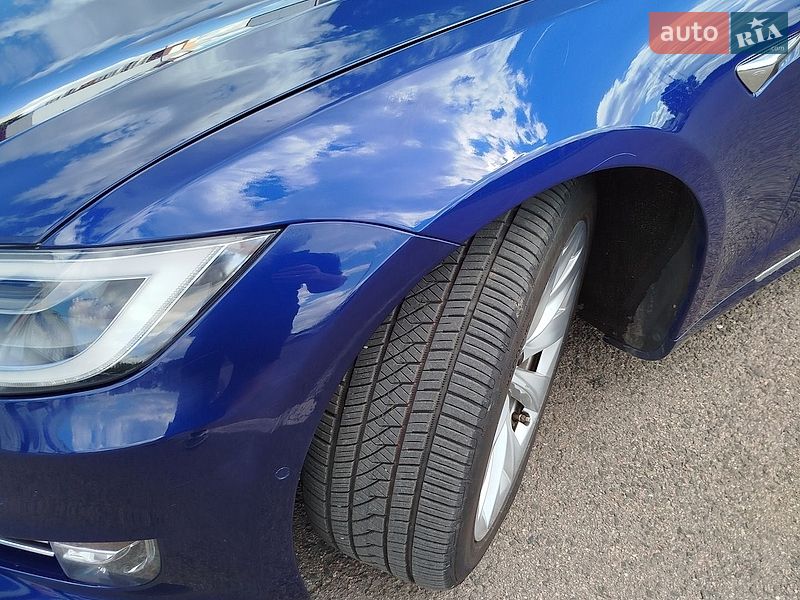 Лифтбек Tesla Model S 2016 в Ковеле