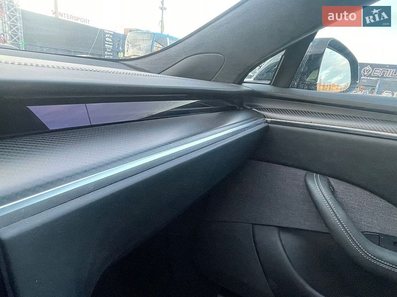 Лифтбек Tesla Model S 2022 в Киеве
