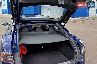 Лифтбек Tesla Model S 2016 в Ковеле
