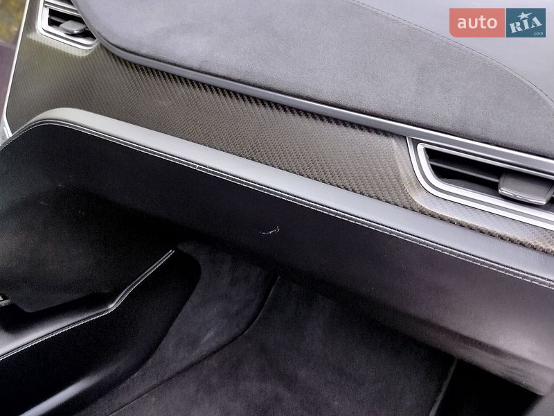 Лифтбек Tesla Model S 2016 в Ковеле