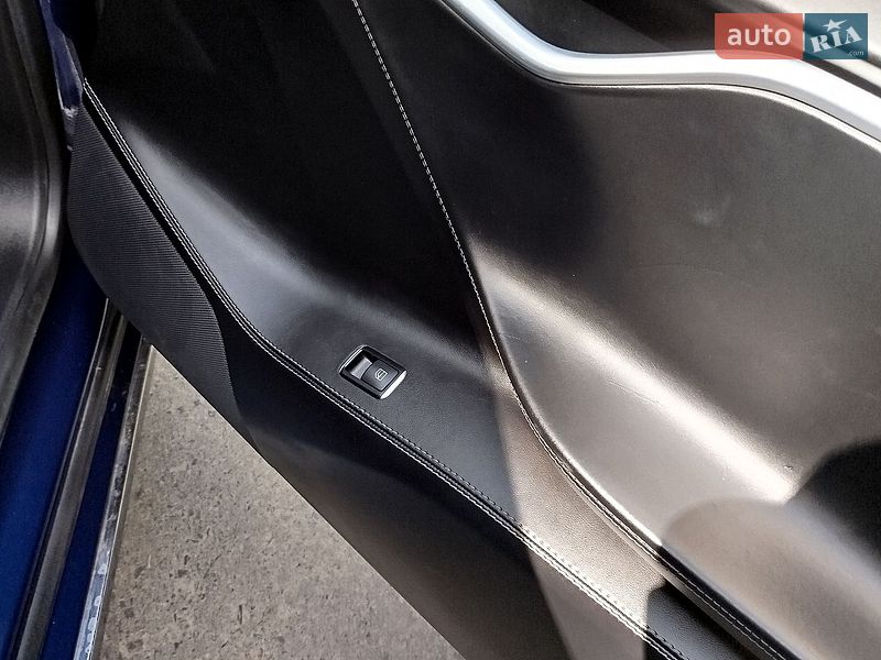 Лифтбек Tesla Model S 2016 в Ковеле