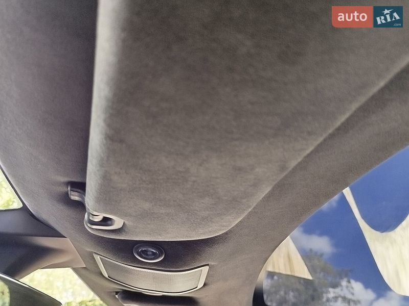 Лифтбек Tesla Model S 2016 в Ковеле