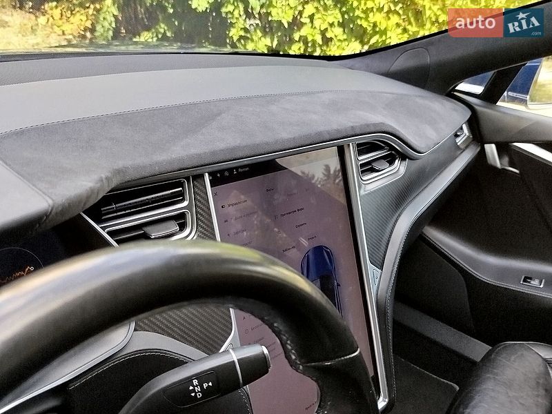 Лифтбек Tesla Model S 2016 в Ковеле