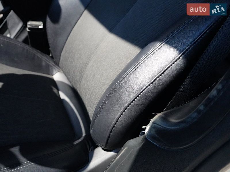 Лифтбек Tesla Model S 2014 в Дрогобыче фото 47 Лифтбек Tesla Model S 2014 в Дрогобыче