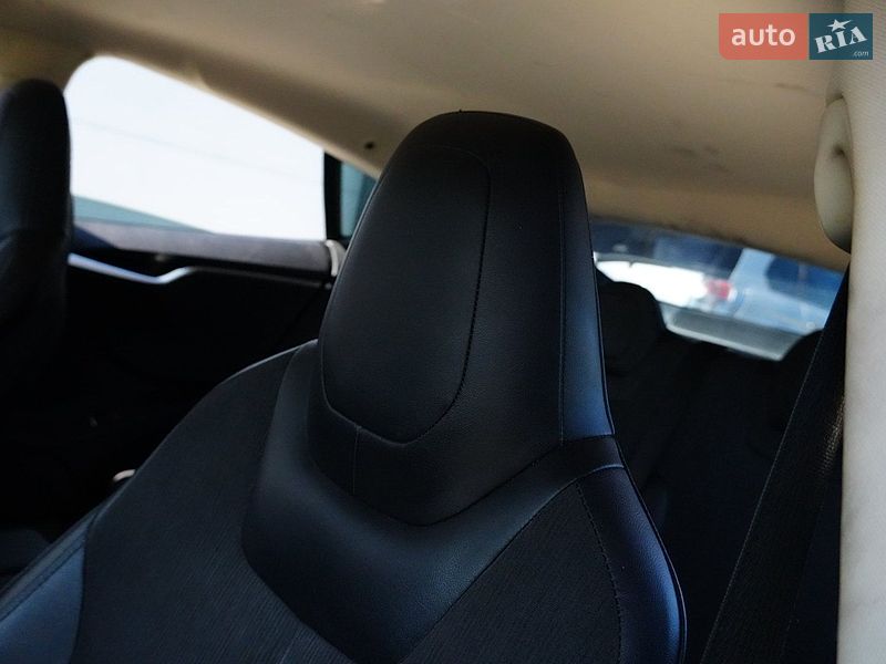 Лифтбек Tesla Model S 2014 в Дрогобыче фото 52 Лифтбек Tesla Model S 2014 в Дрогобыче