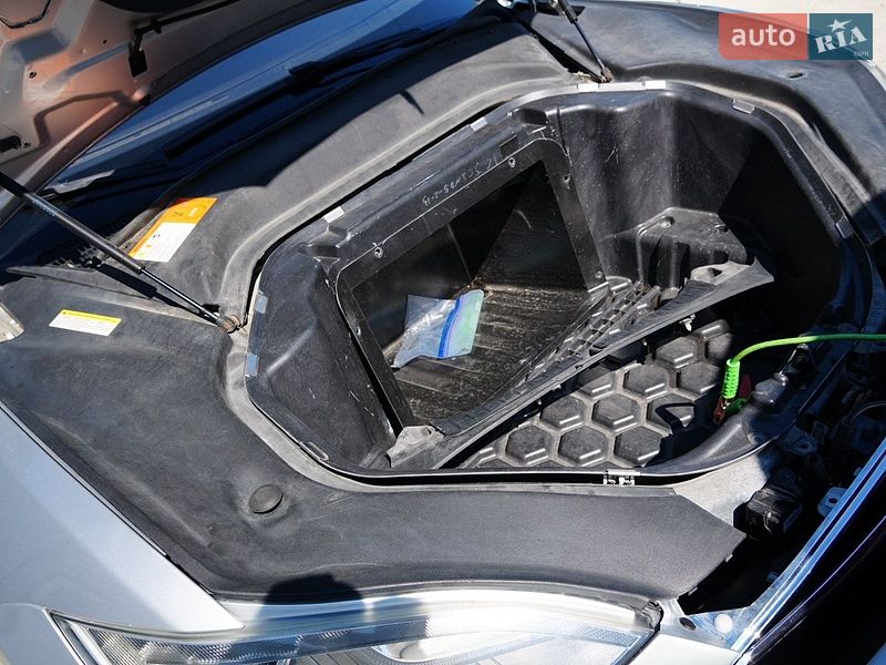 Лифтбек Tesla Model S 2014 в Дрогобыче фото 66 Лифтбек Tesla Model S 2014 в Дрогобыче