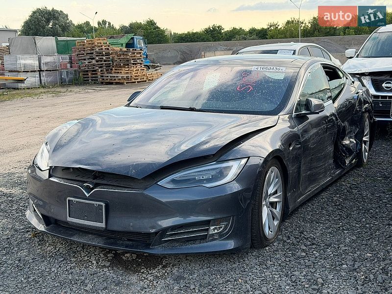 Лифтбек Tesla Model S 2018 в Владимире фото 3 Лифтбек Tesla Model S 2018 в Владимире