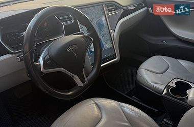 Лифтбек Tesla Model S 2015 в Львове