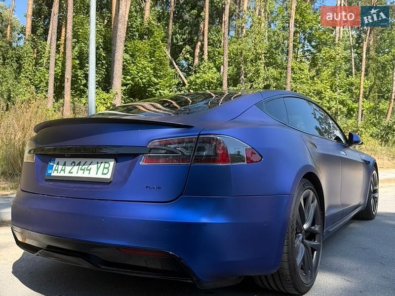 Лифтбек Tesla Model S 2021 в Житомире