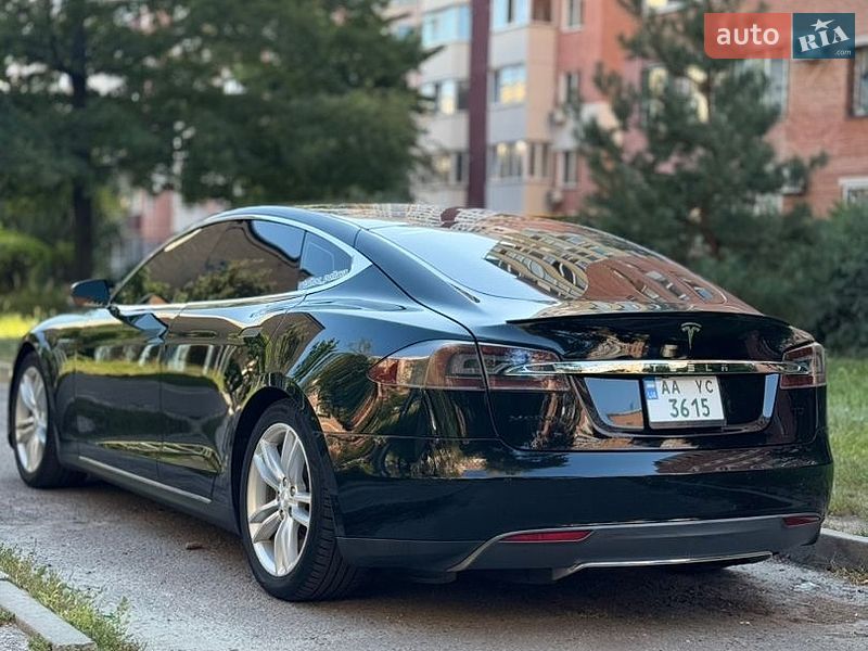 Лифтбек Tesla Model S 2014 в Полтаве фото 2 Лифтбек Tesla Model S 2014 в Полтаве