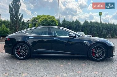 Ліфтбек Tesla Model S 2015 в Житомирі