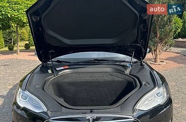 Ліфтбек Tesla Model S 2015 в Житомирі
