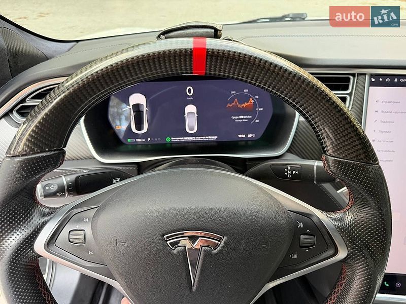 Лифтбек Tesla Model S 2017 в Тернополе
