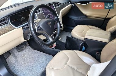 Лифтбек Tesla Model S 2014 в Львове