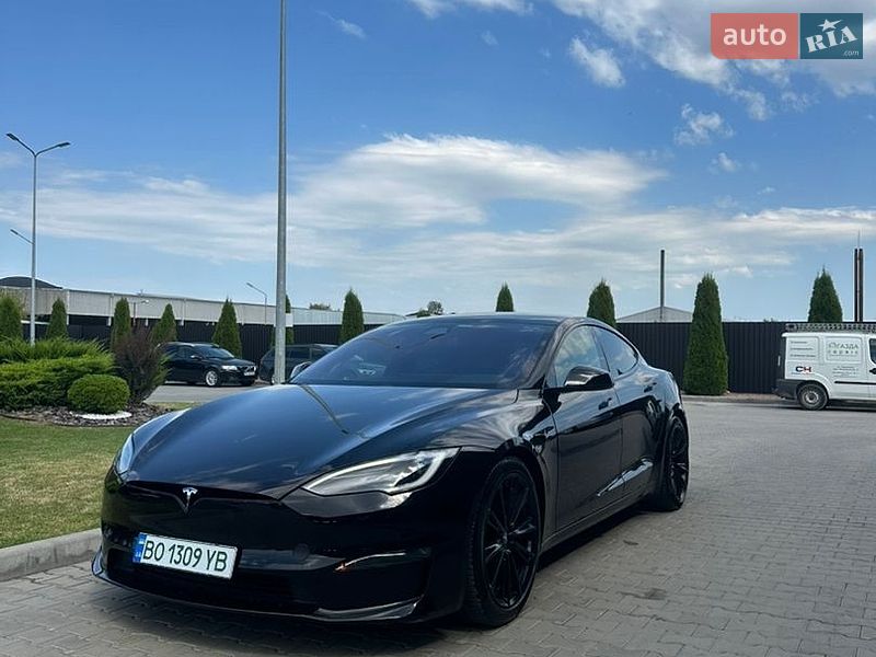 Лифтбек Tesla Model S 2022 в Тернополе