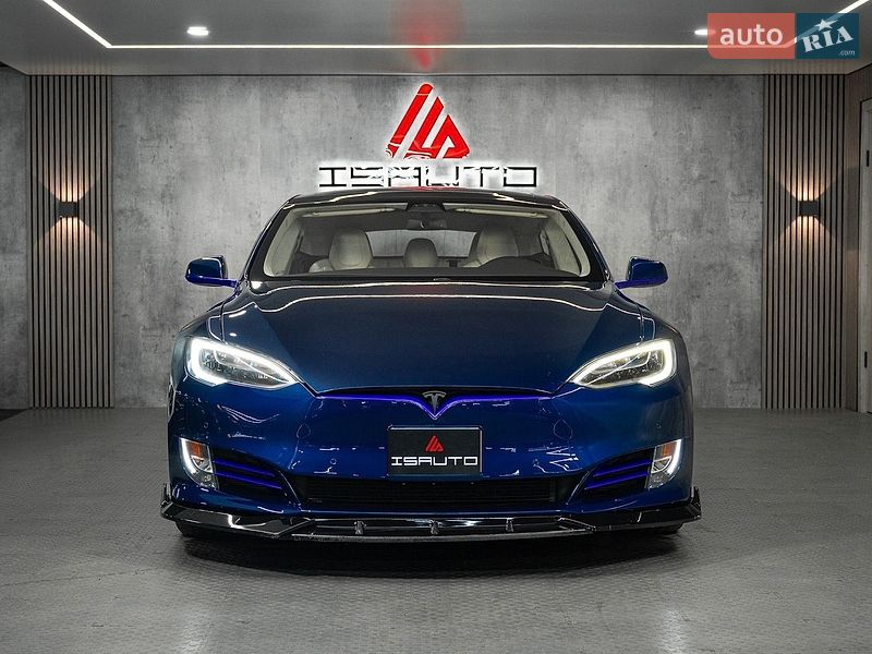 Ліфтбек Tesla Model S 2017 в Одесі