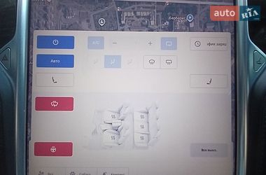 Ліфтбек Tesla Model S 2017 в Івано-Франківську