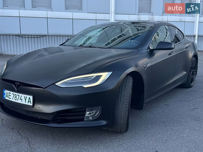 Ліфтбек Tesla Model S 2015 в Дніпрі фото 2 Ліфтбек Tesla Model S 2015 в Дніпрі