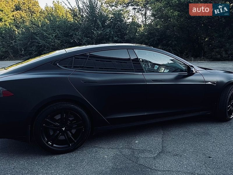 Ліфтбек Tesla Model S 2015 в Дніпрі фото 6 Ліфтбек Tesla Model S 2015 в Дніпрі