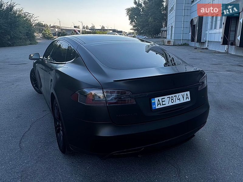 Ліфтбек Tesla Model S 2015 в Дніпрі фото 4 Ліфтбек Tesla Model S 2015 в Дніпрі