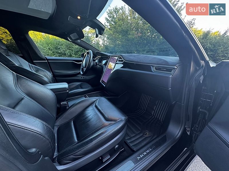 Ліфтбек Tesla Model S 2015 в Дніпрі фото 13 Ліфтбек Tesla Model S 2015 в Дніпрі