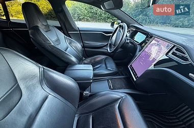 Ліфтбек Tesla Model S 2015 в Дніпрі фото 17 Ліфтбек Tesla Model S 2015 в Дніпрі