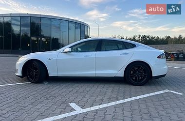 Лифтбек Tesla Model S 2015 в Броварах