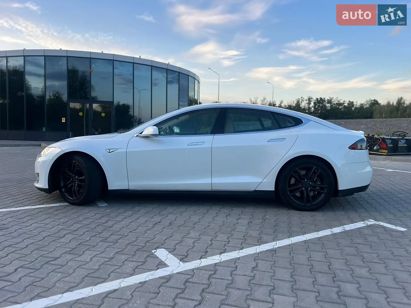 2015 Tesla Model S - мініатюра 6