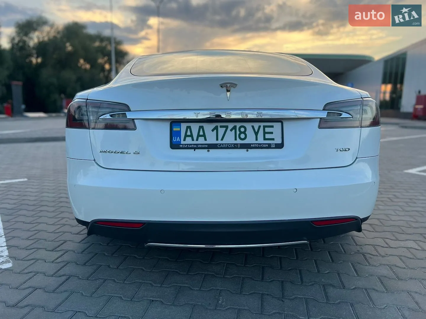 2015 Tesla Model S - мініатюра 12