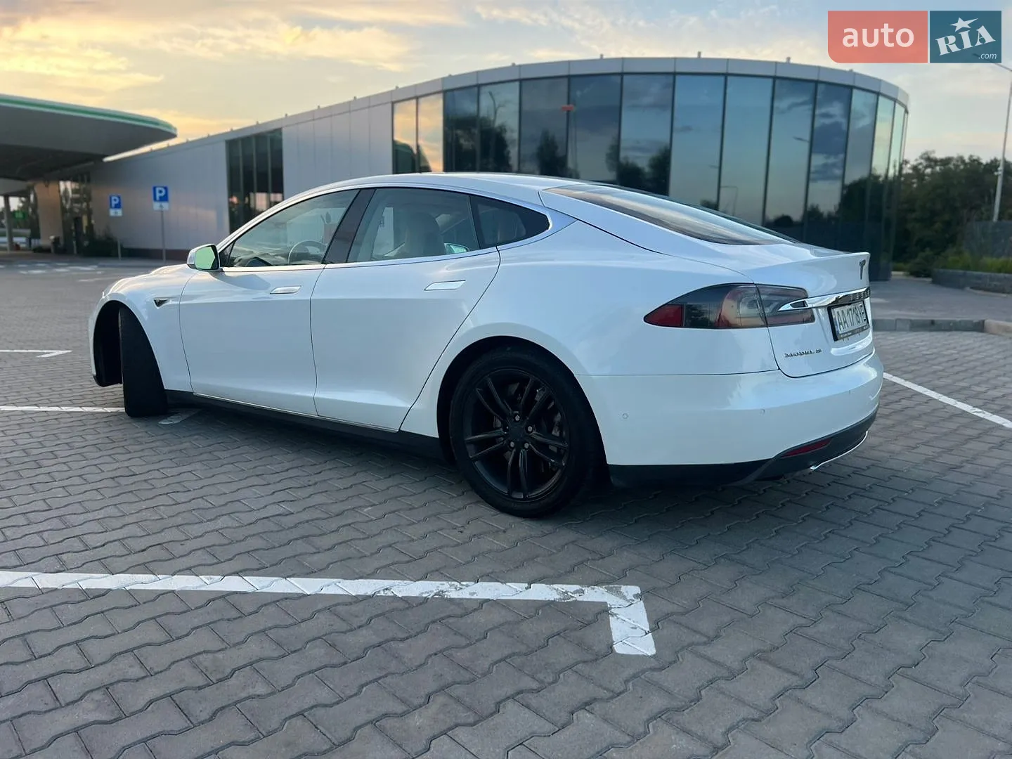 2015 Tesla Model S - мініатюра 7