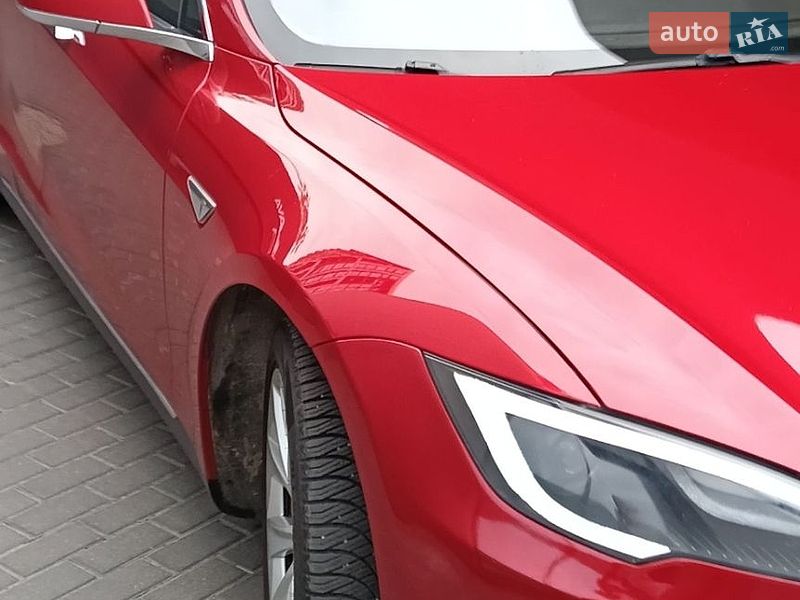 Лифтбек Tesla Model S 2013 в Львове