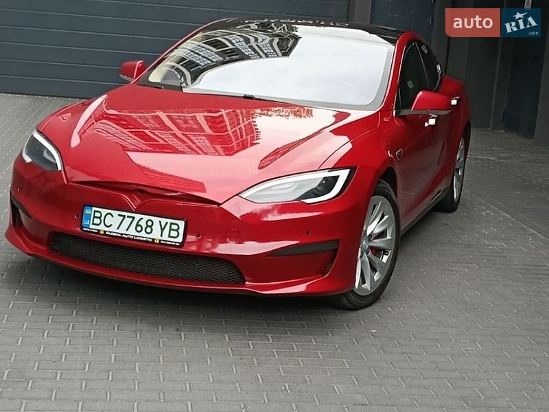 Лифтбек Tesla Model S 2013 в Львове