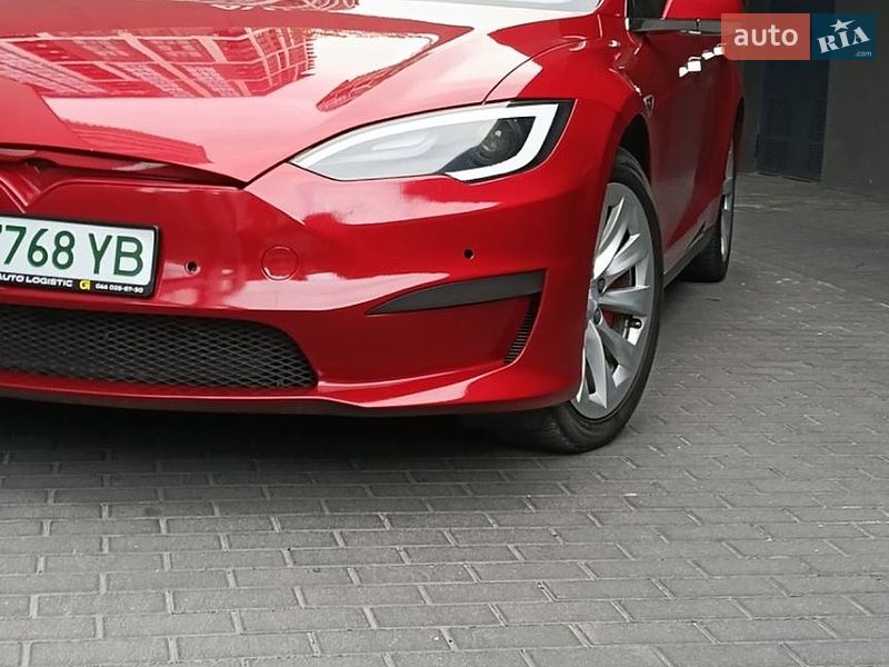 Лифтбек Tesla Model S 2013 в Львове