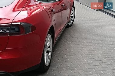 Лифтбек Tesla Model S 2013 в Львове