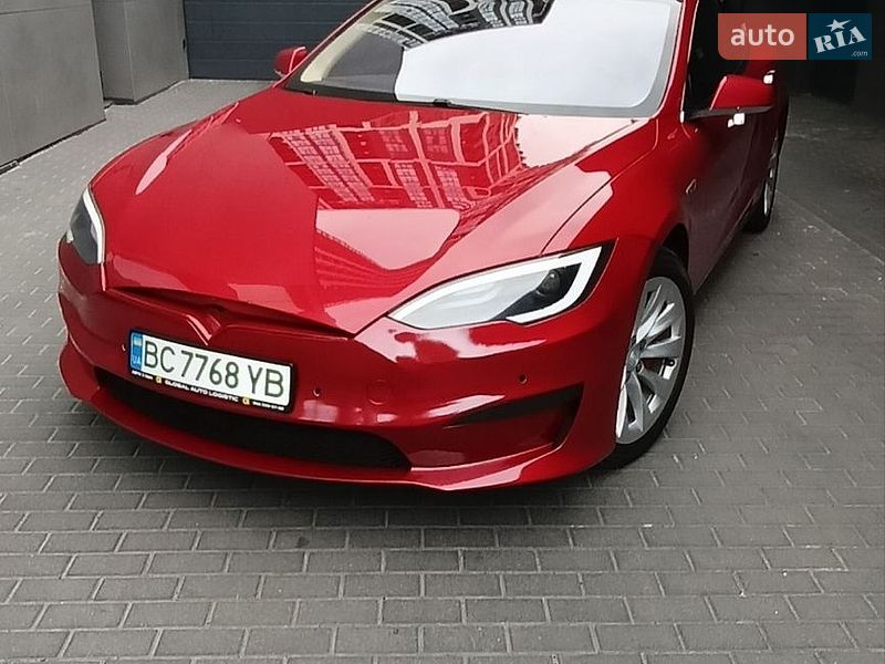 Лифтбек Tesla Model S 2013 в Львове
