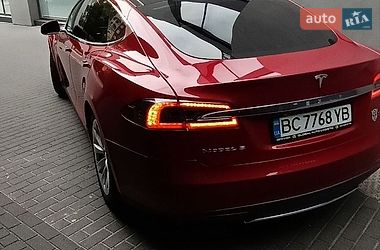 Лифтбек Tesla Model S 2013 в Львове