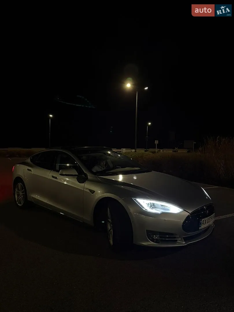 2014 Tesla Model S - мініатюра 7