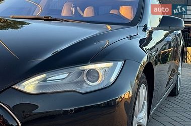 Ліфтбек Tesla Model S 2014 в Івано-Франківську