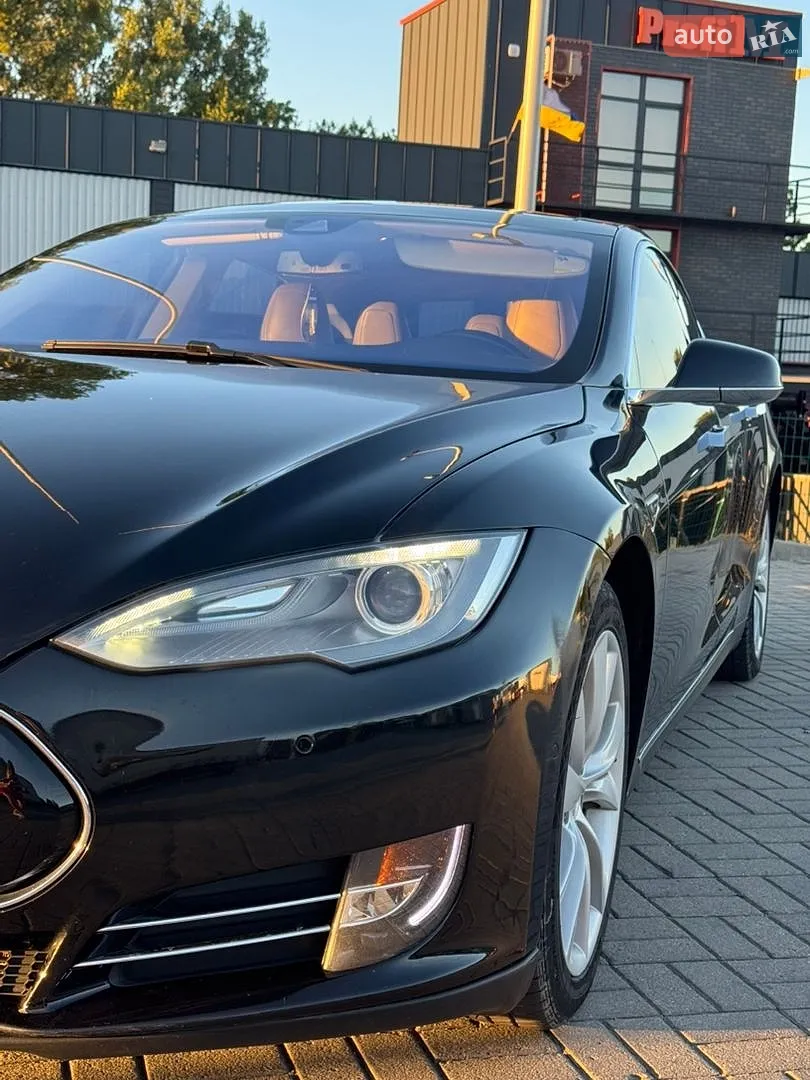 2014 Tesla Model S - мініатюра 15
