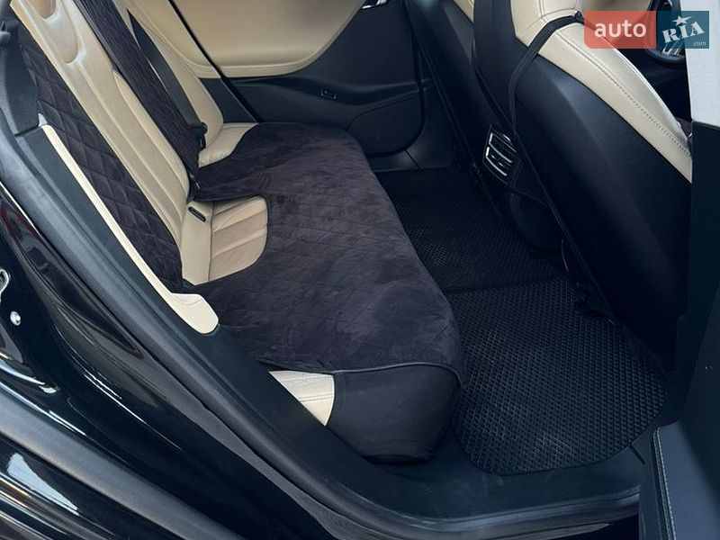 Ліфтбек Tesla Model S 2014 в Івано-Франківську