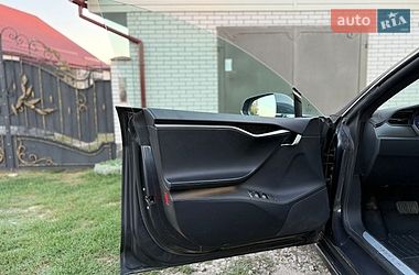 Лифтбек Tesla Model S 2019 в Кобеляках