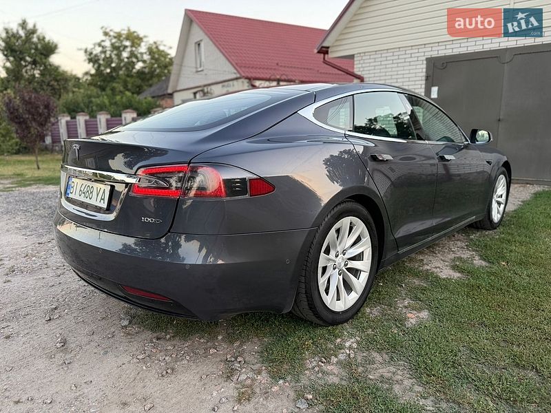 Лифтбек Tesla Model S 2019 в Кобеляках