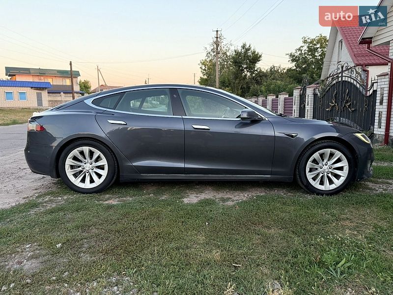 Лифтбек Tesla Model S 2019 в Кобеляках
