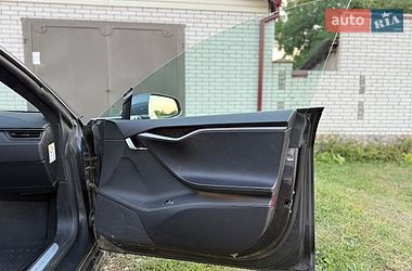 Лифтбек Tesla Model S 2019 в Кобеляках
