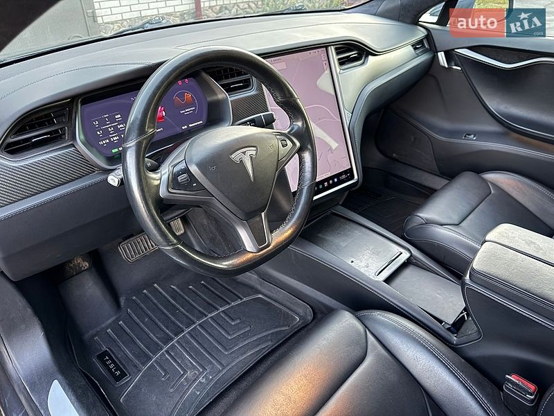 Лифтбек Tesla Model S 2019 в Кобеляках