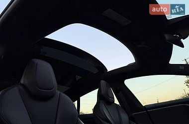 Лифтбек Tesla Model S 2019 в Кобеляках